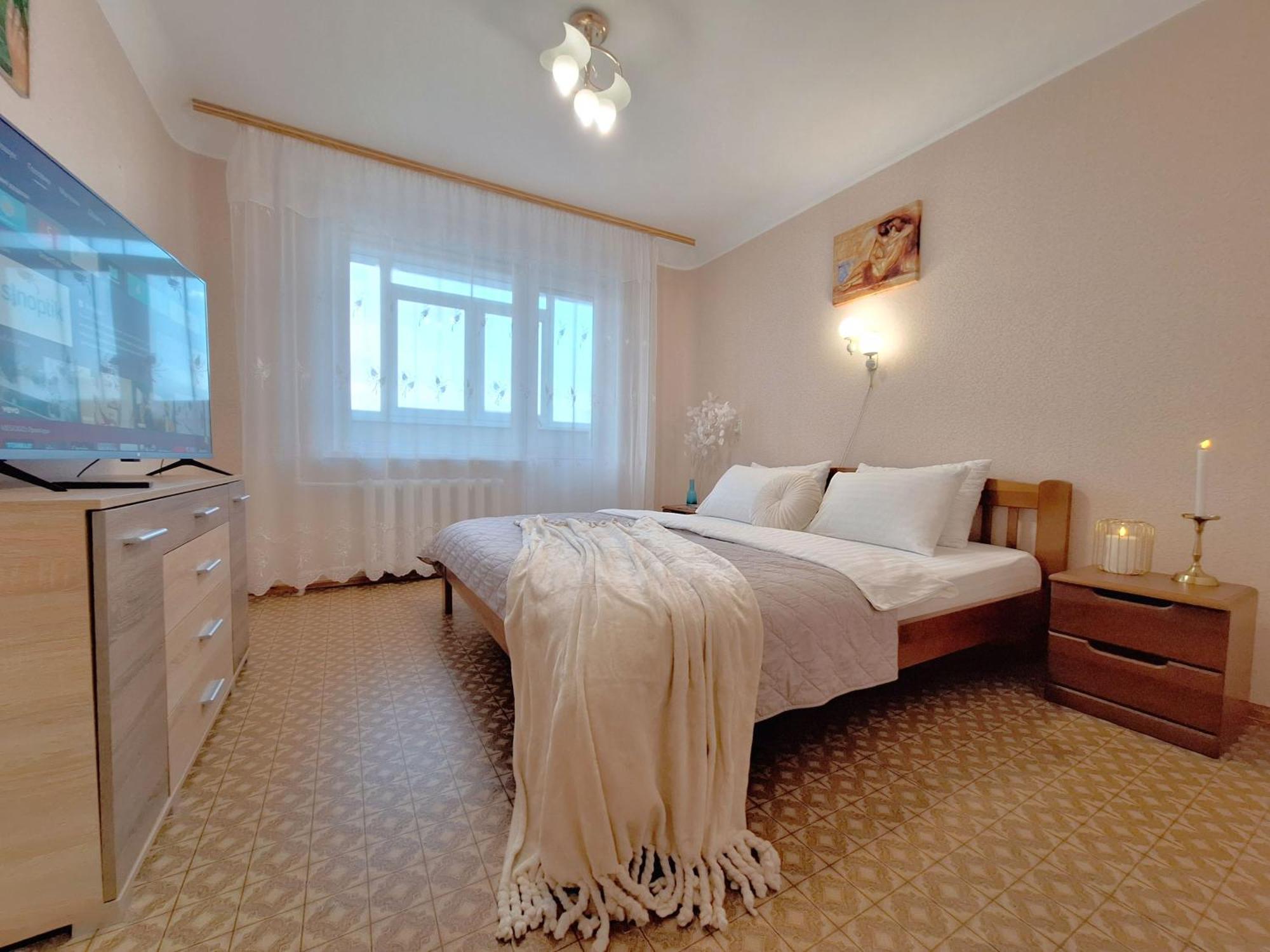 4 Ліжка З Балконом Документи Для Відряджень Мережа Alex Apartments Безконтатне Заселення 24-7 Poltava Luaran gambar