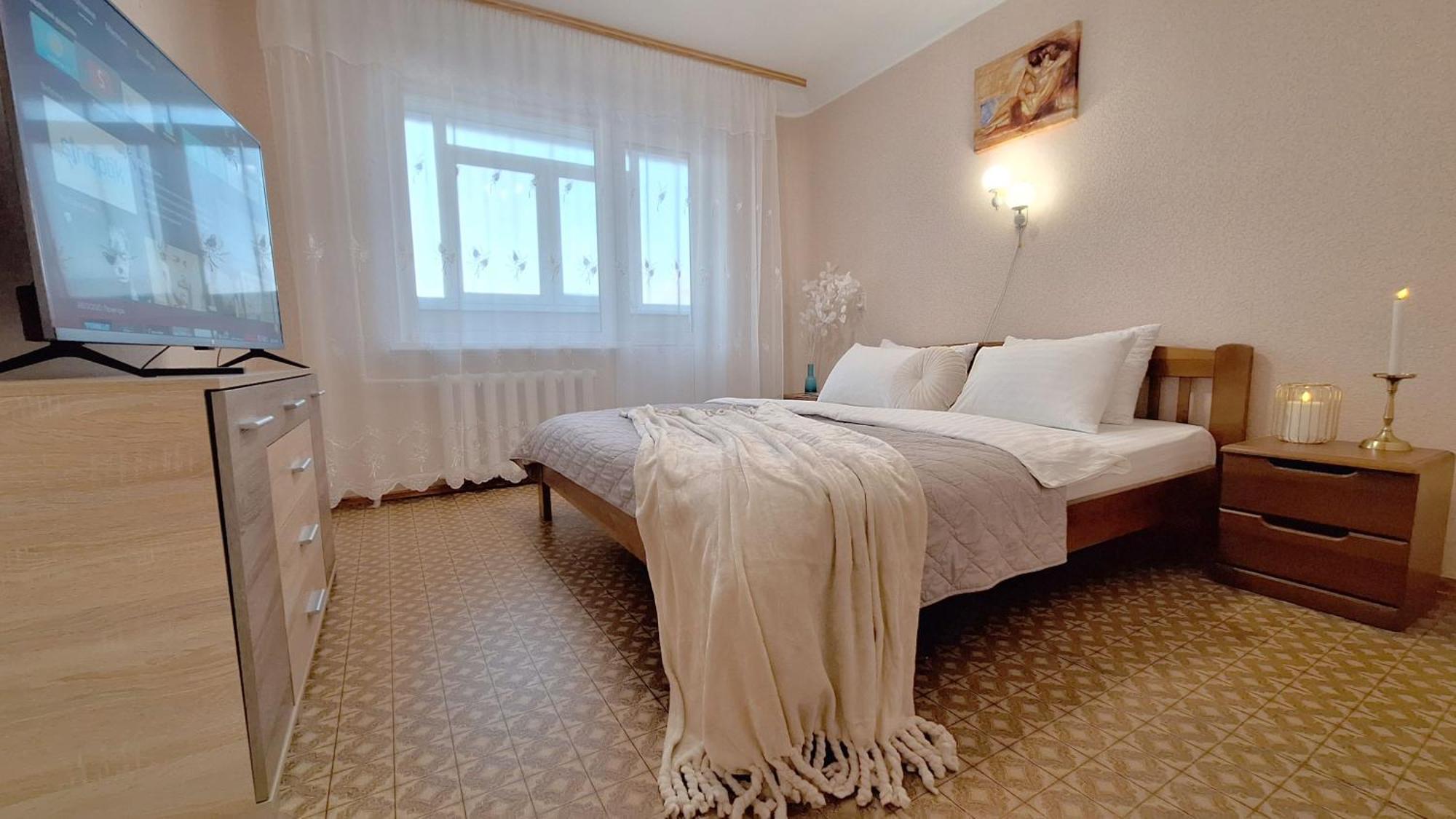4 Ліжка З Балконом Документи Для Відряджень Мережа Alex Apartments Безконтатне Заселення 24-7 Poltava Luaran gambar
