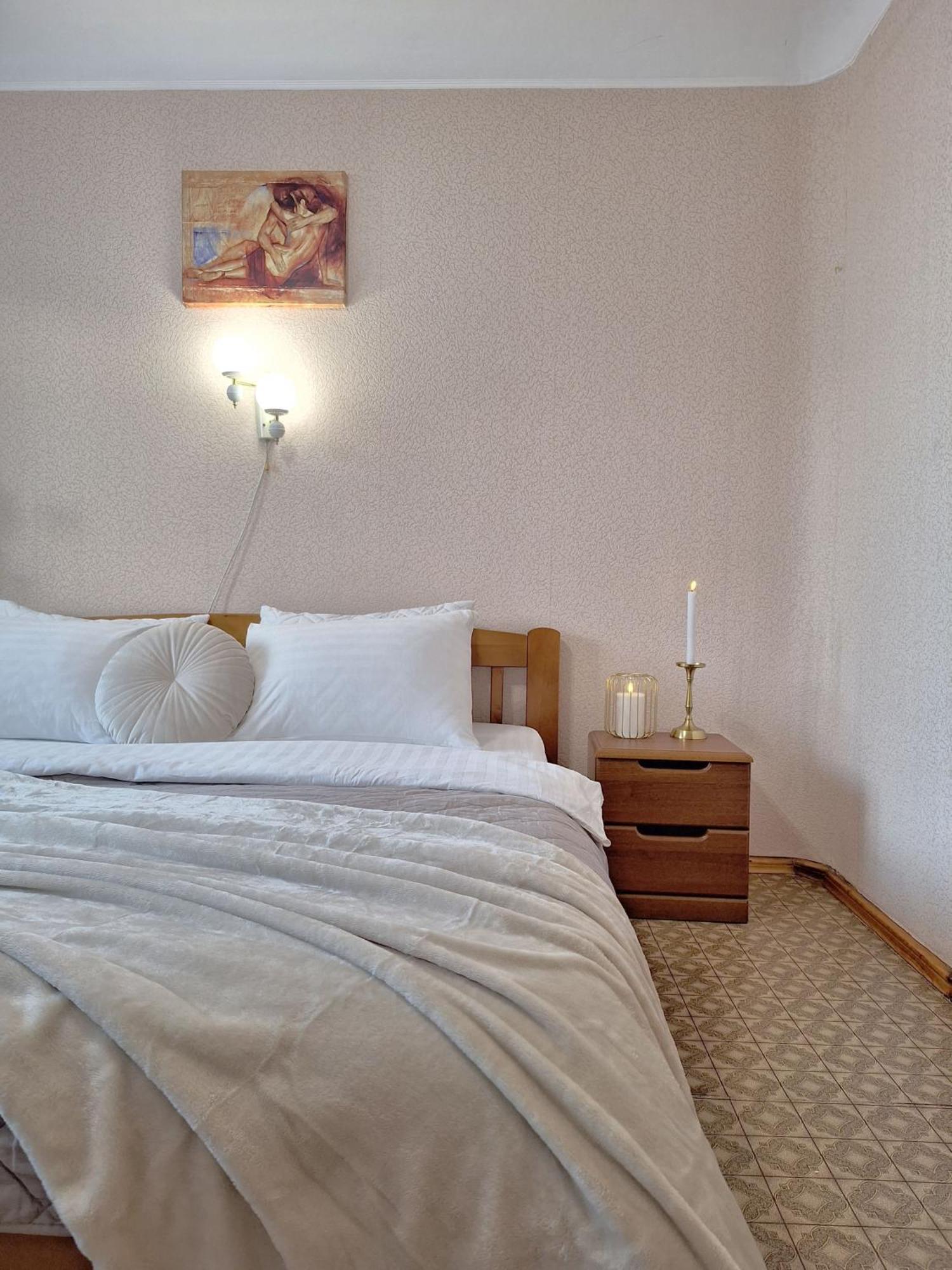 4 Ліжка З Балконом Документи Для Відряджень Мережа Alex Apartments Безконтатне Заселення 24-7 Poltava Luaran gambar