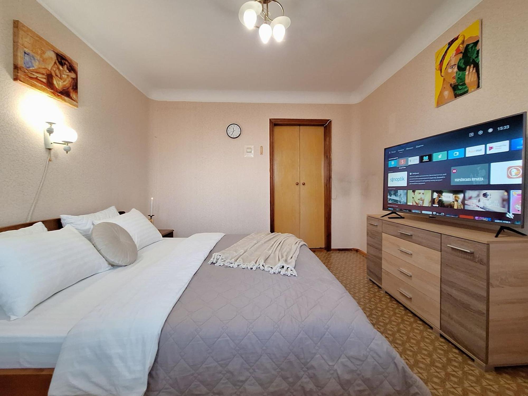 4 Ліжка З Балконом Документи Для Відряджень Мережа Alex Apartments Безконтатне Заселення 24-7 Poltava Luaran gambar