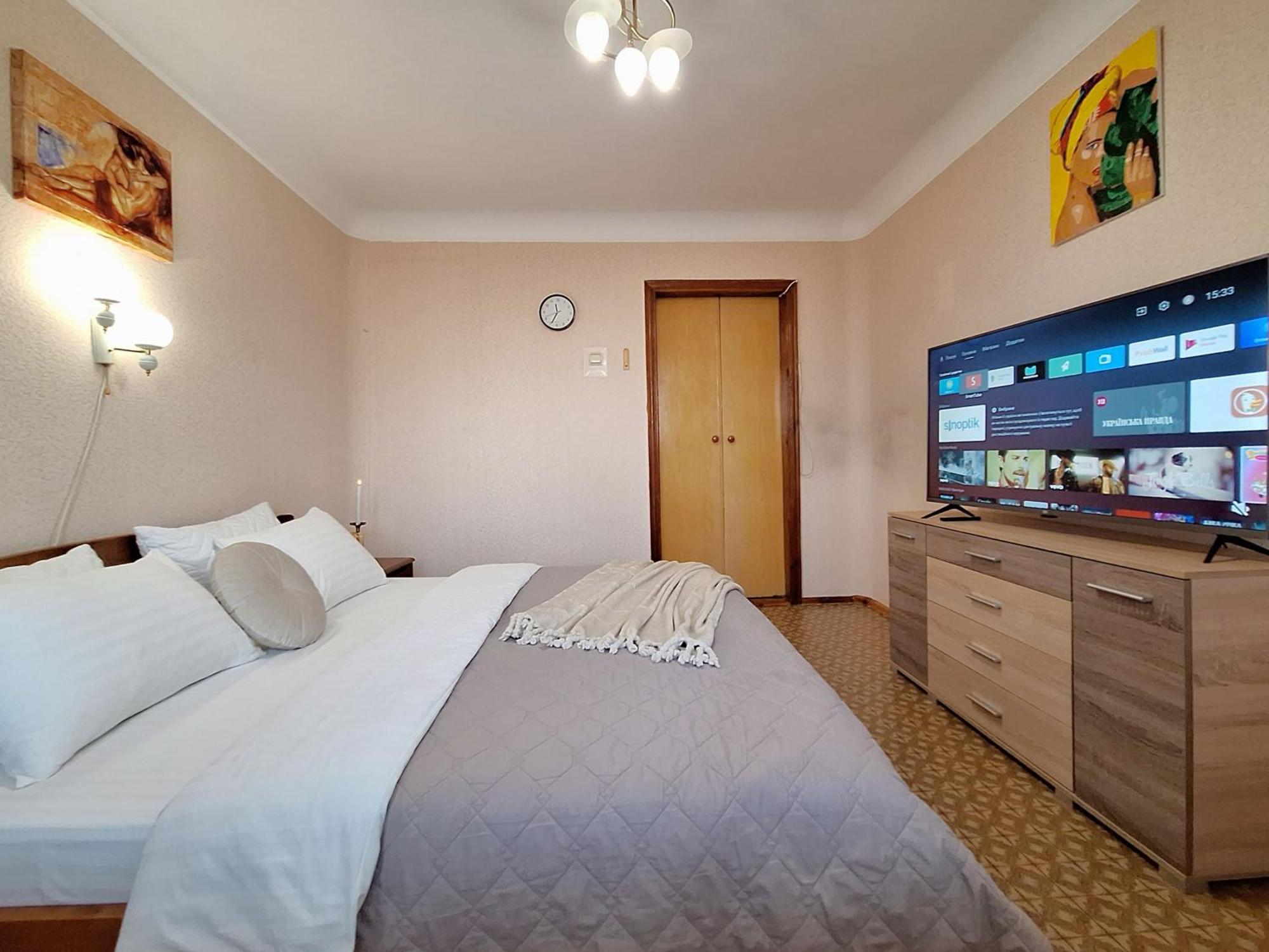 4 Ліжка З Балконом Документи Для Відряджень Мережа Alex Apartments Безконтатне Заселення 24-7 Poltava Luaran gambar