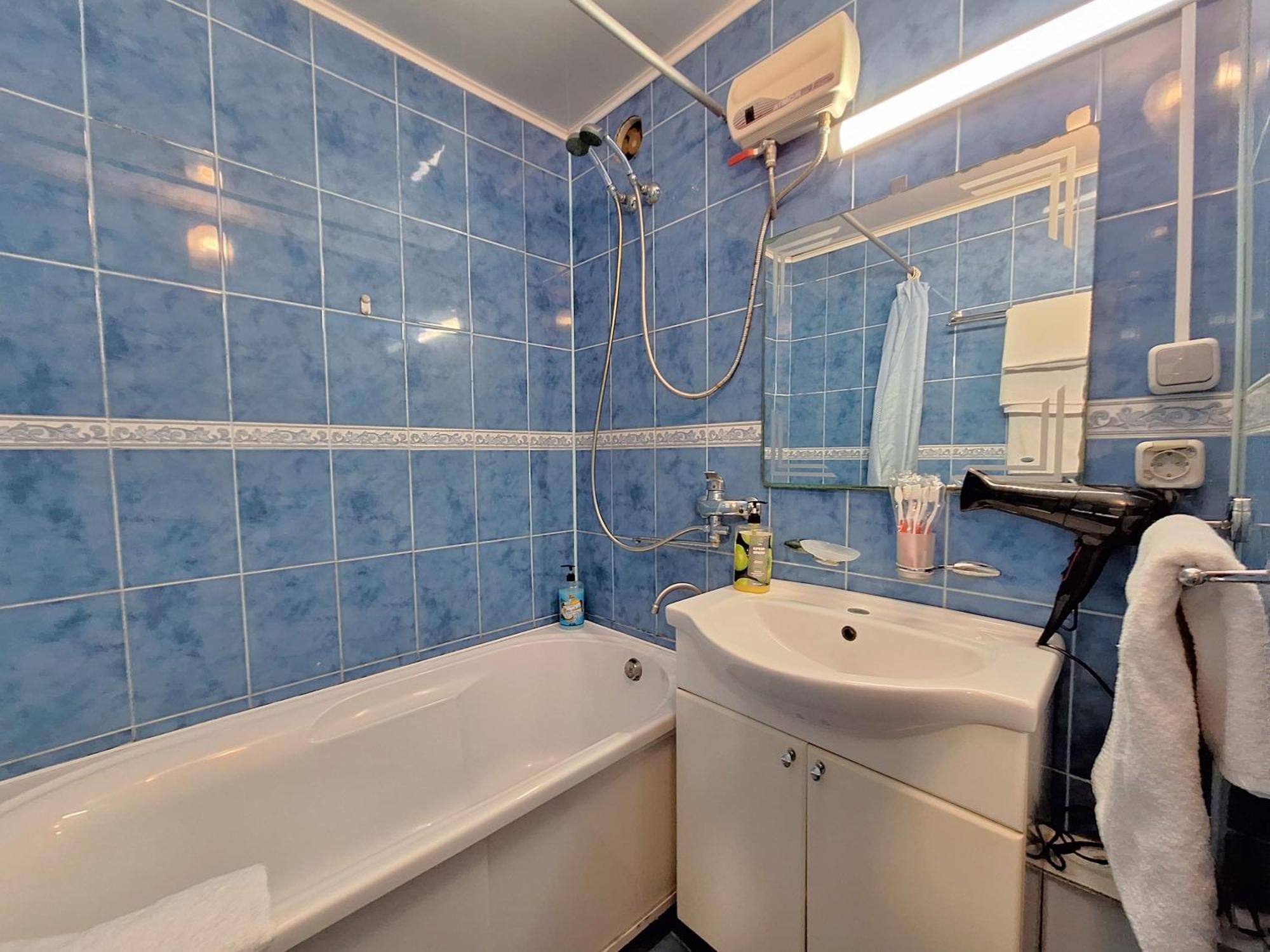 4 Ліжка З Балконом Документи Для Відряджень Мережа Alex Apartments Безконтатне Заселення 24-7 Poltava Luaran gambar